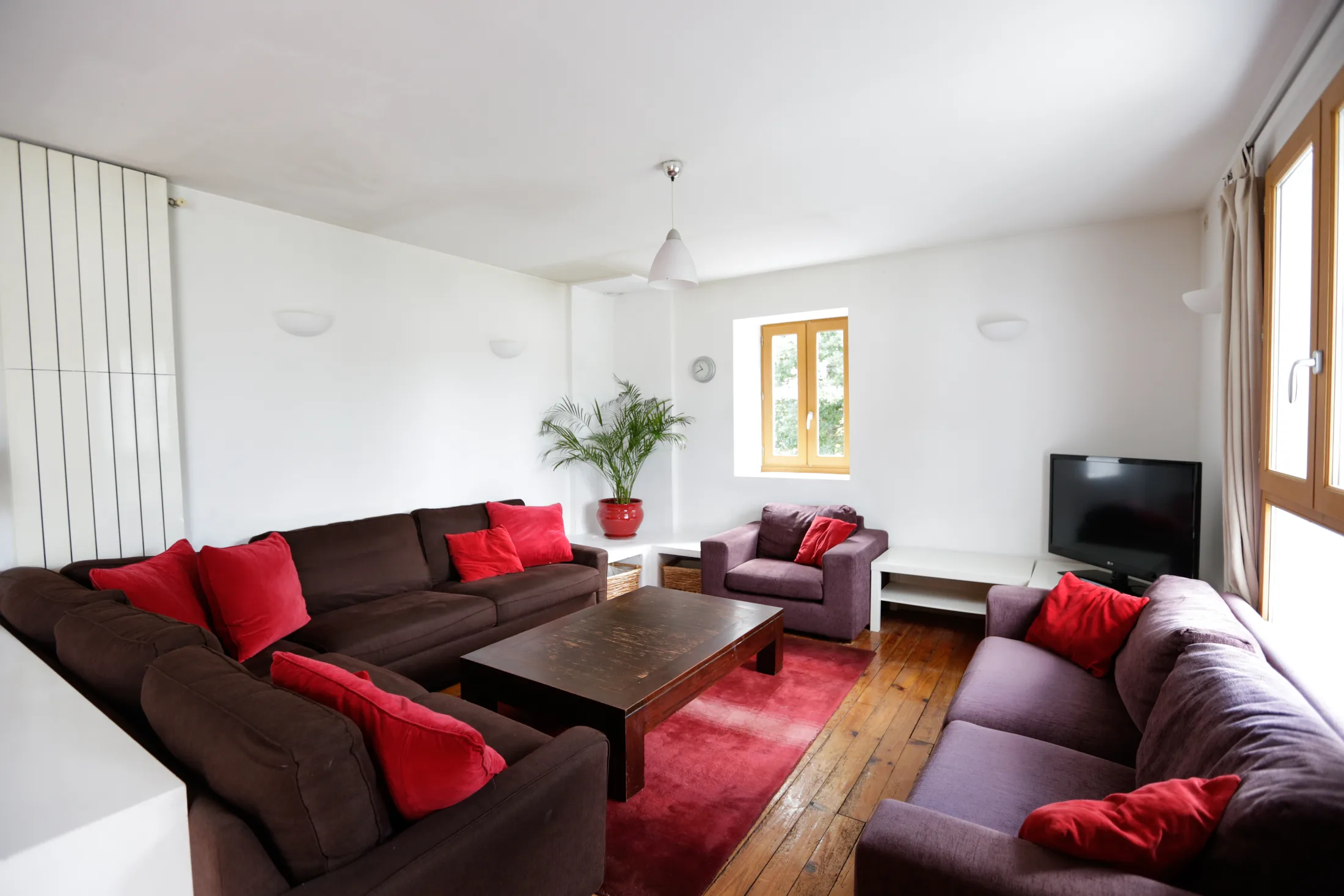 Le salon télévision de Maison Higues